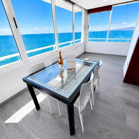 Rits Vista Al Mar Panoramica Σαλού